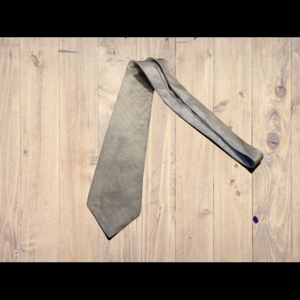 Neck tie